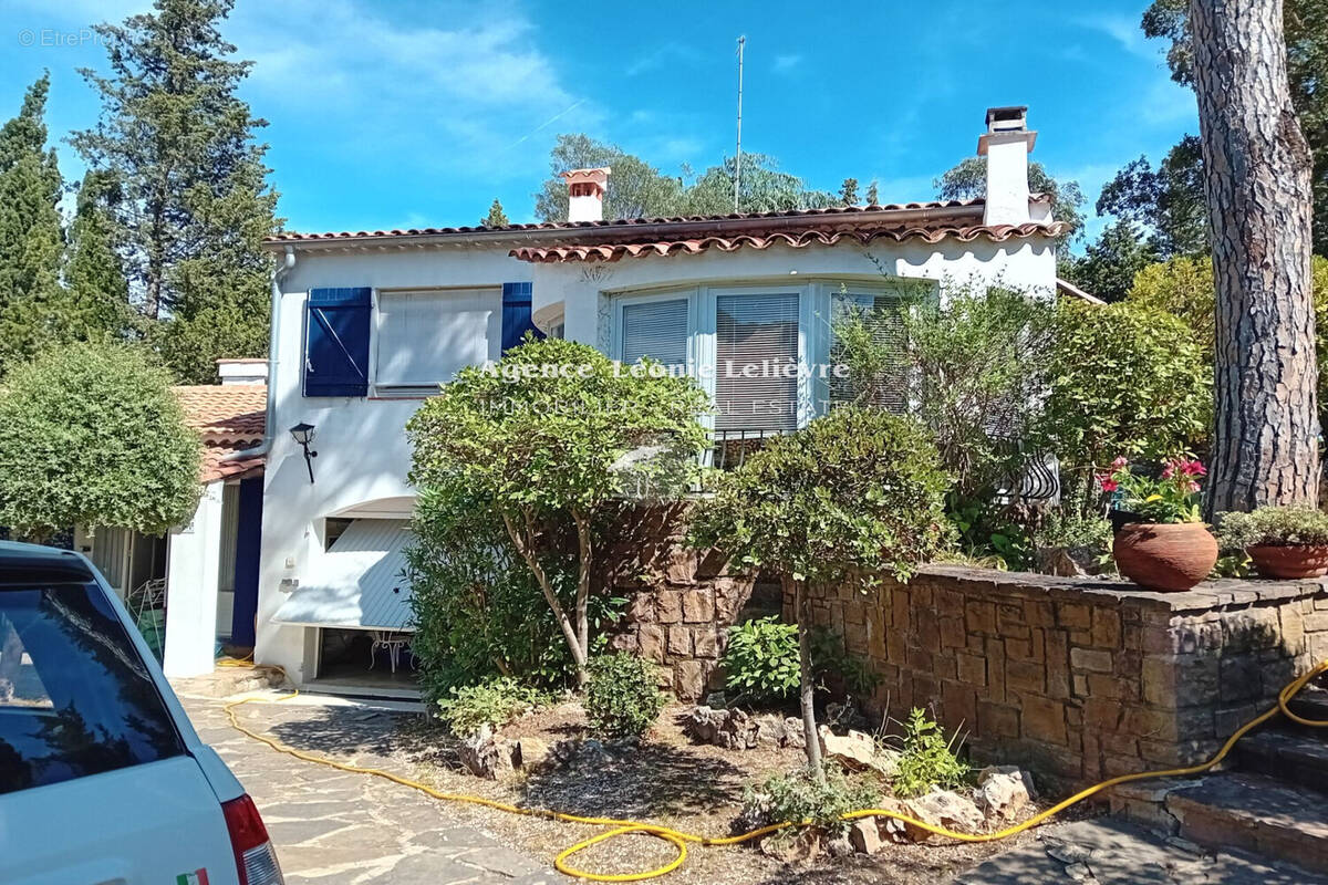 Maison à LES ISSAMBRES