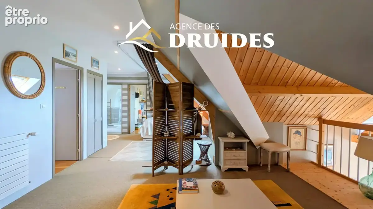 Plouharnel à proximité immédiate des commerces - Superbe maison de 203 m²  - 5 chambres - vie de plain-pied - jardin - garage - photo 12