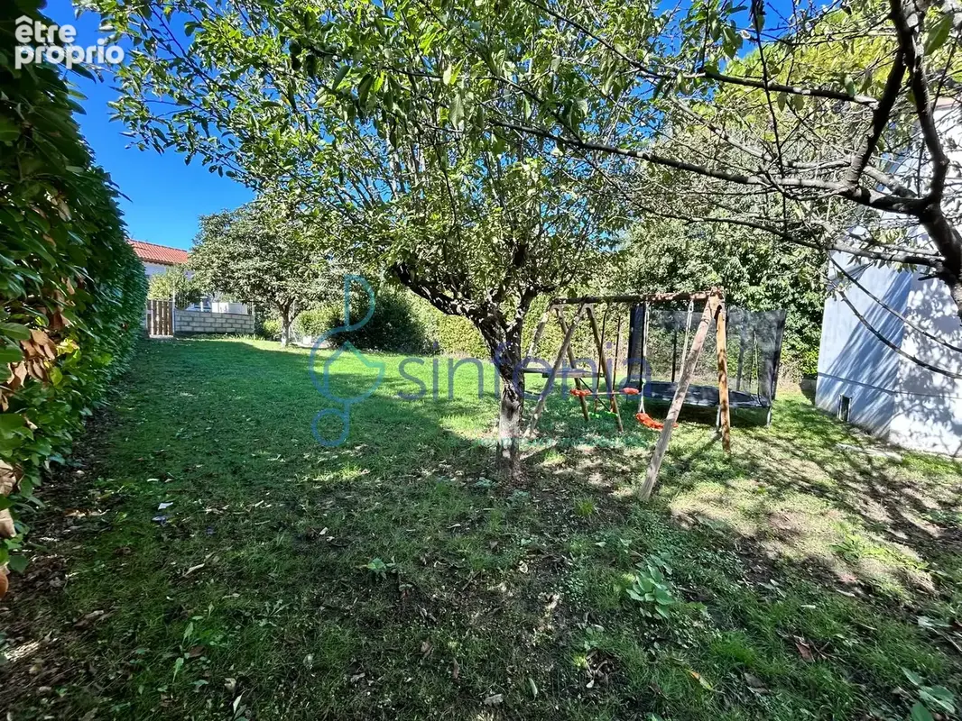 Maison de plain-pied de 116 m2   Russan, Sainte-Anastasie - photo 1