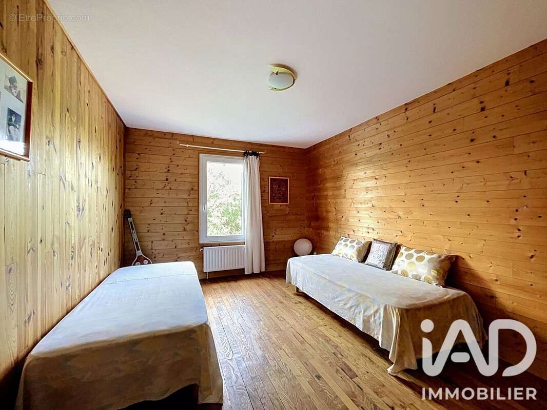 Maison 240 m² à Cours  - photo 8