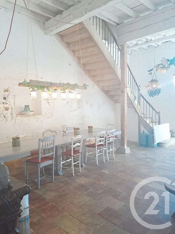 Maison à MAS-SAINTES-PUELLES