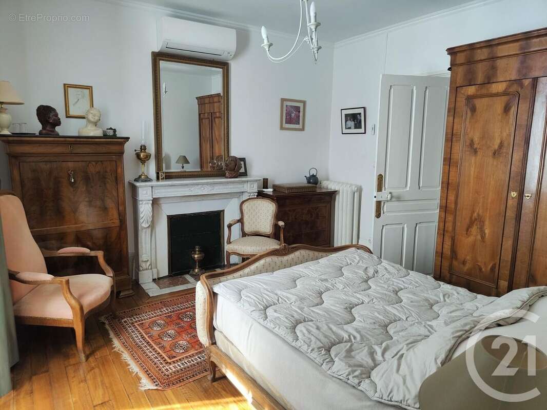 Maison à COSNE-COURS-SUR-LOIRE