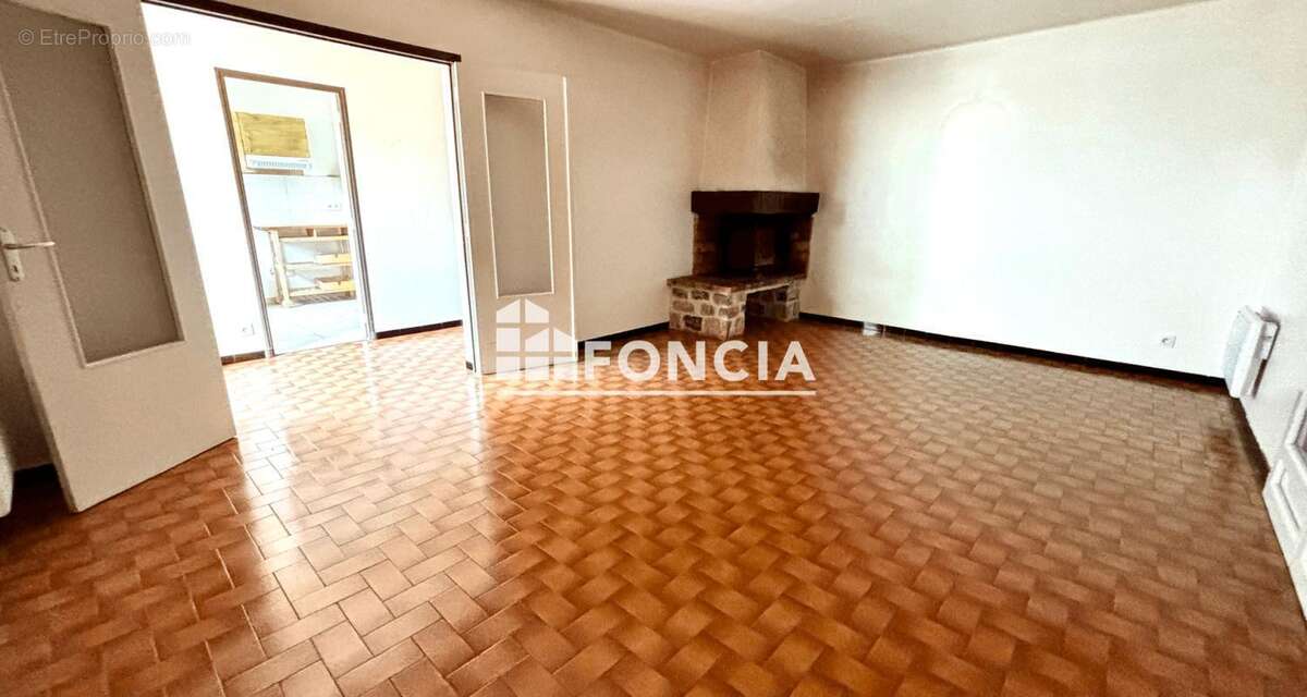 Maison à LA FARLEDE