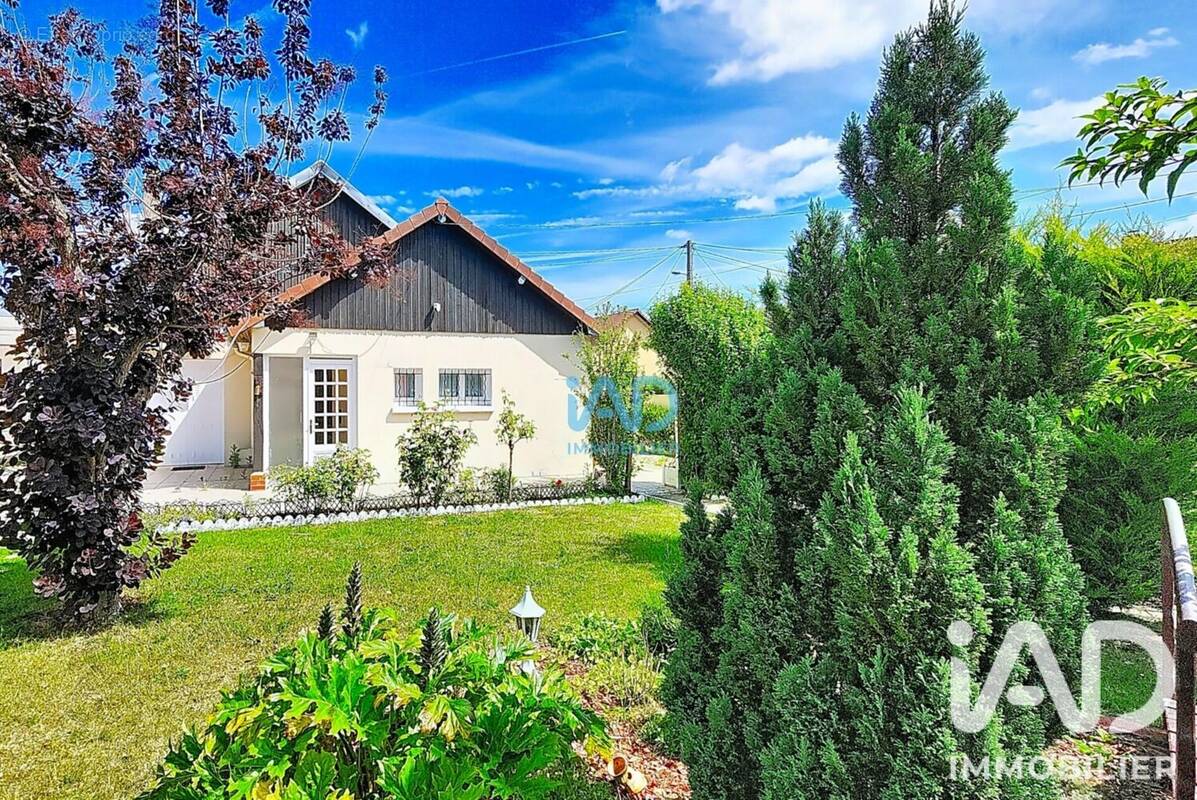 Photo 1 - Maison à SAINT-ETIENNE-DU-ROUVRAY