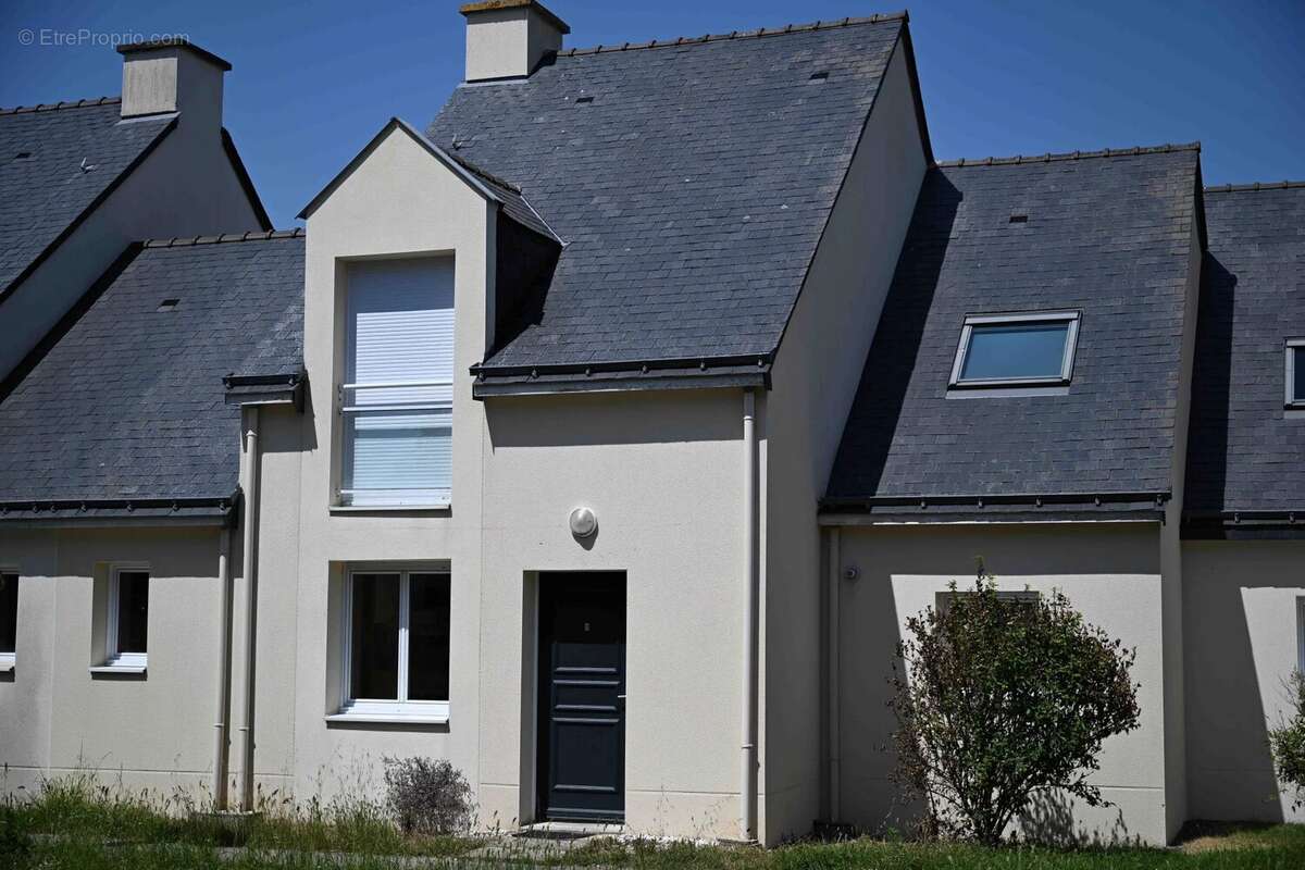 Maison à SAINT-AVE