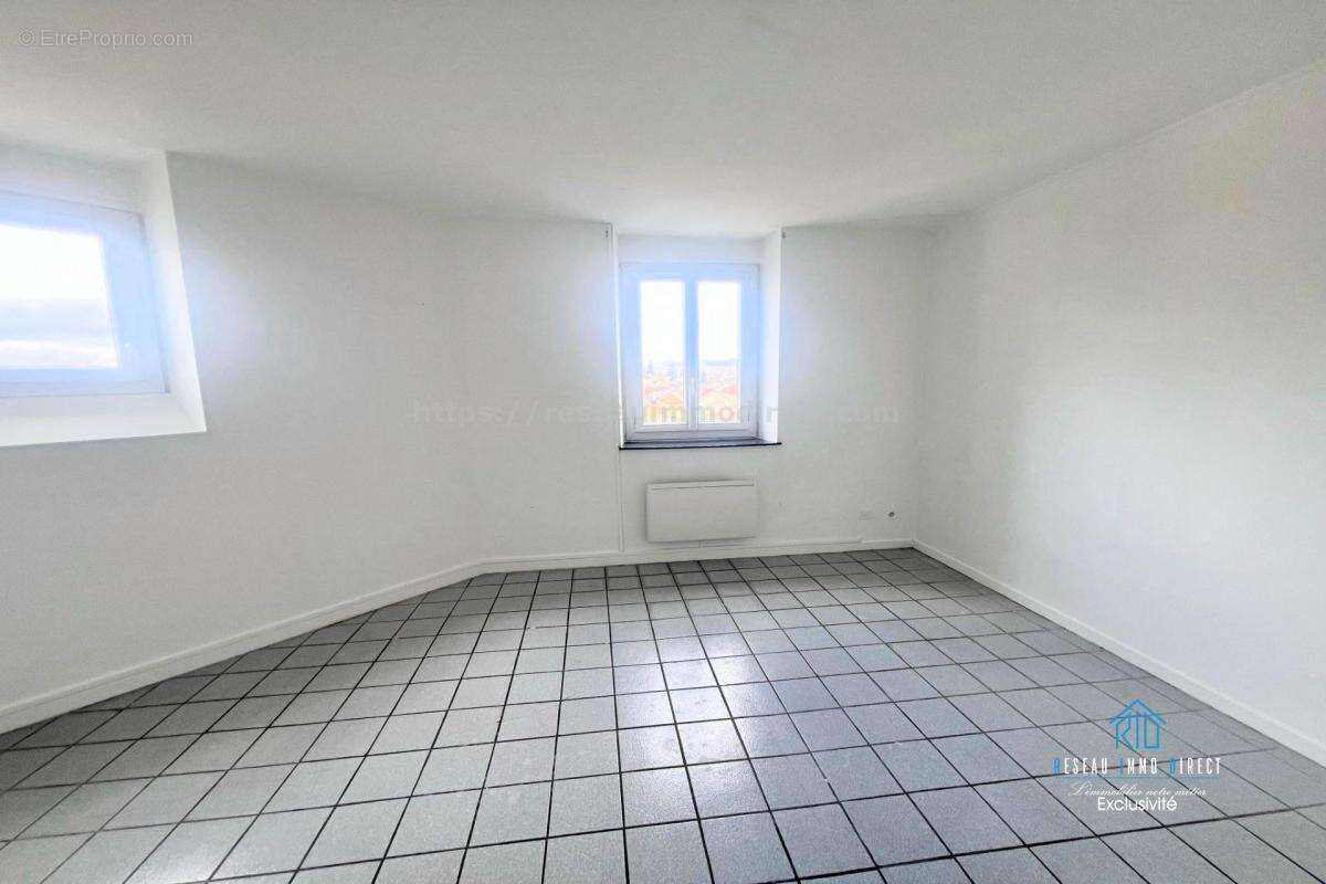 Appartement à CHABONS