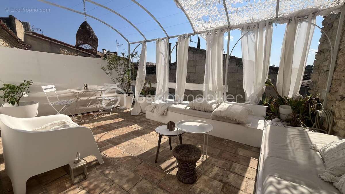 Junas – Une bâtisse pleine de charme aux possibilités insoupçonnées - photo 19