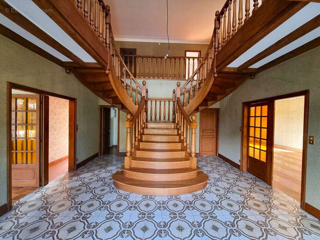 Maison à SAINT-SEBASTIEN-SUR-LOIRE