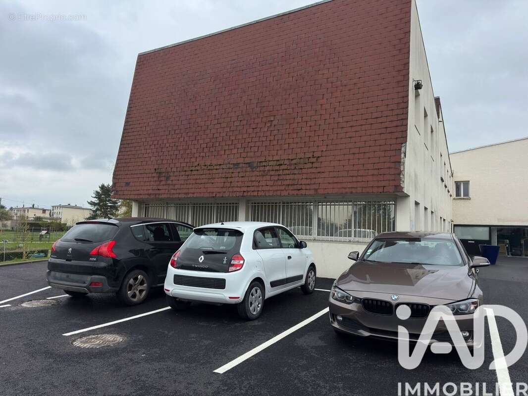 Photo 2 - Commerce à SAINT-PIERRE-LES-NEMOURS