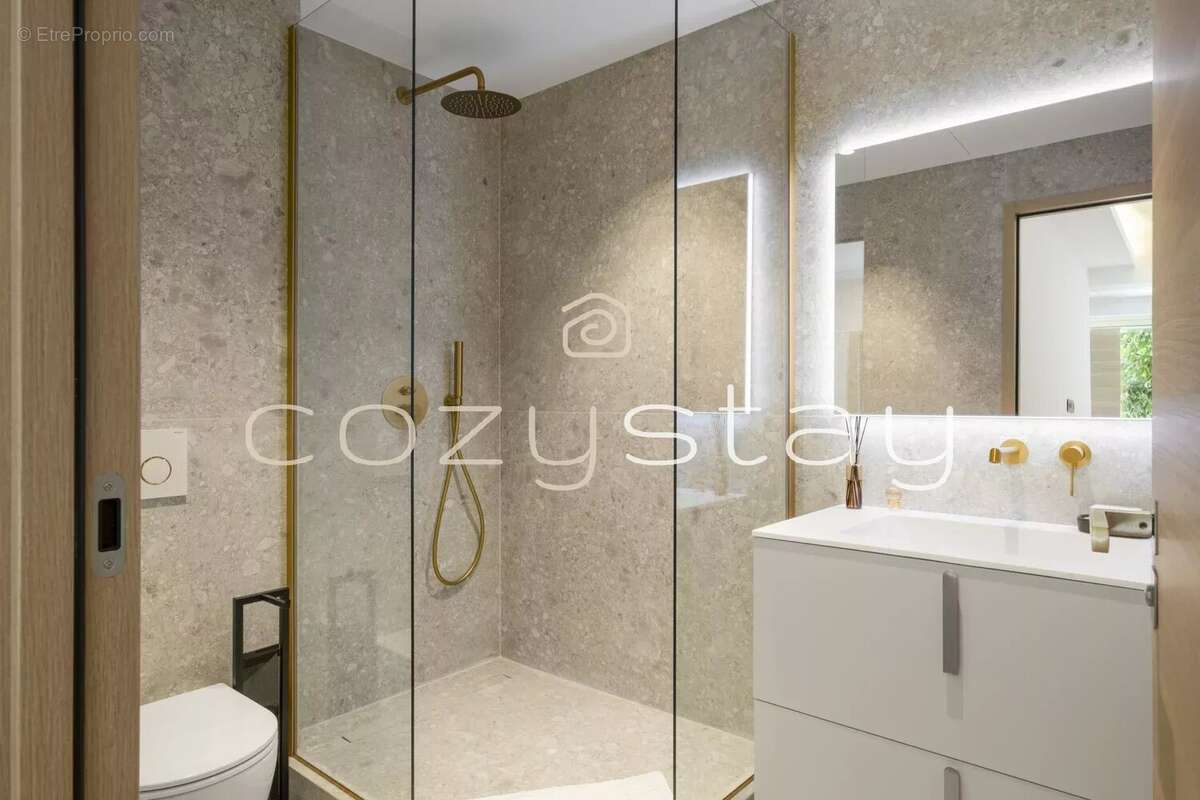 5 pièces d’exception, vue mer, 2 parkings, Cannes Californie - photo 15