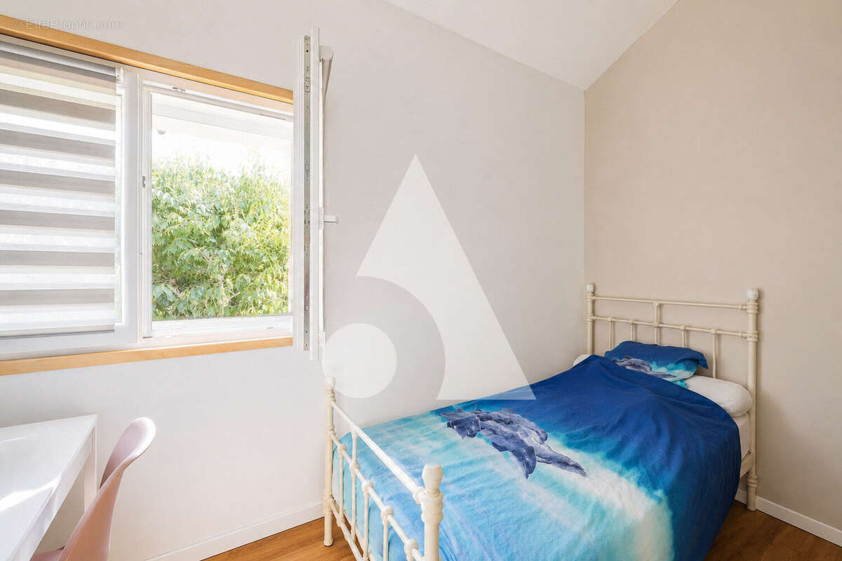 Mimet, maison T4 rénovée avec terrasses. - photo 6