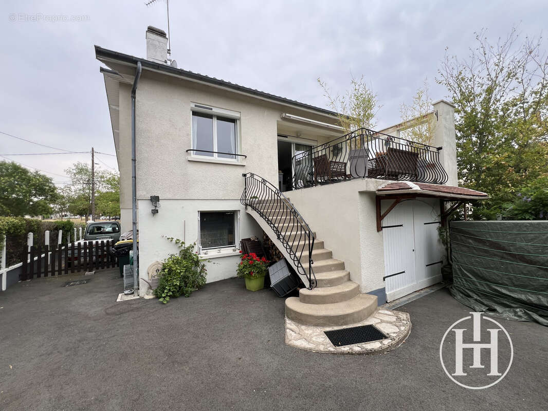 Maison familiale sur sous-sol   Quartier Asnières à Bourges - photo 17