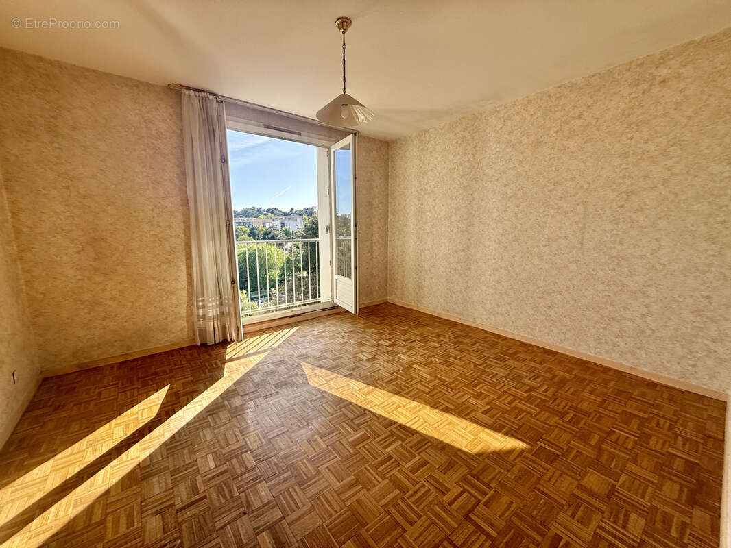 Appartement à MARSEILLE-13E