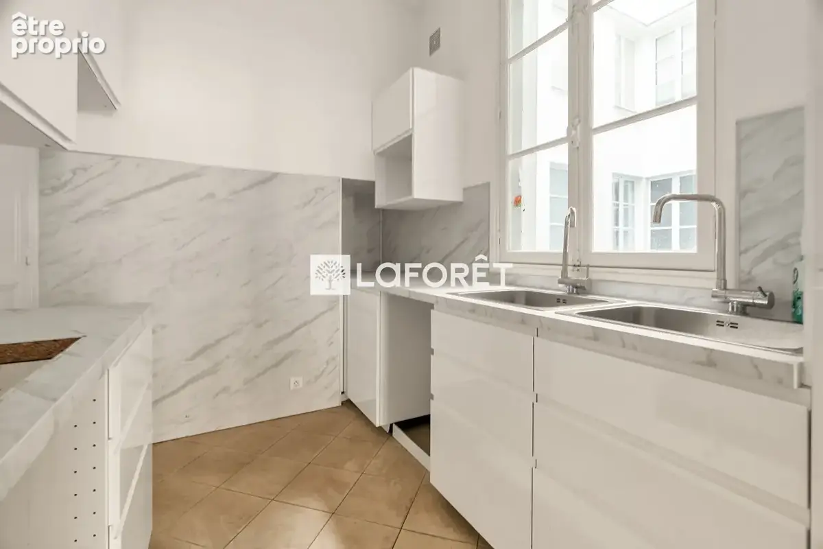Trois chambres & chambre de service - traversant - beaux volumes - photo 10