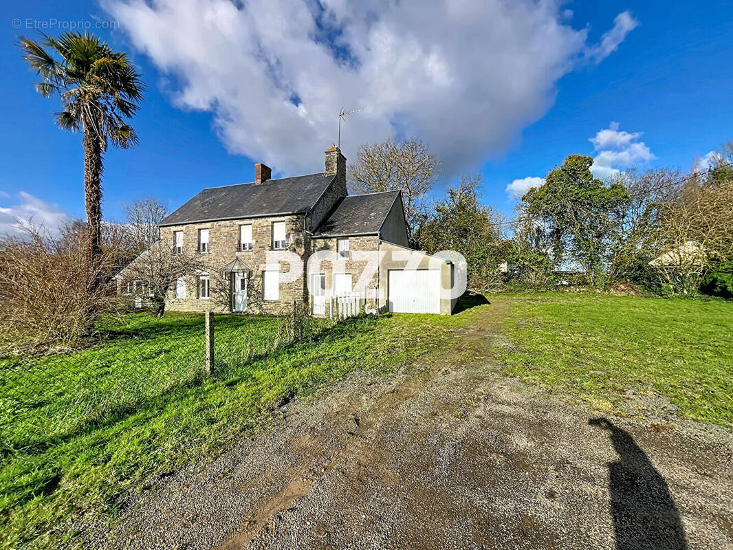 Maison à MONTAIGU-LES-BOIS