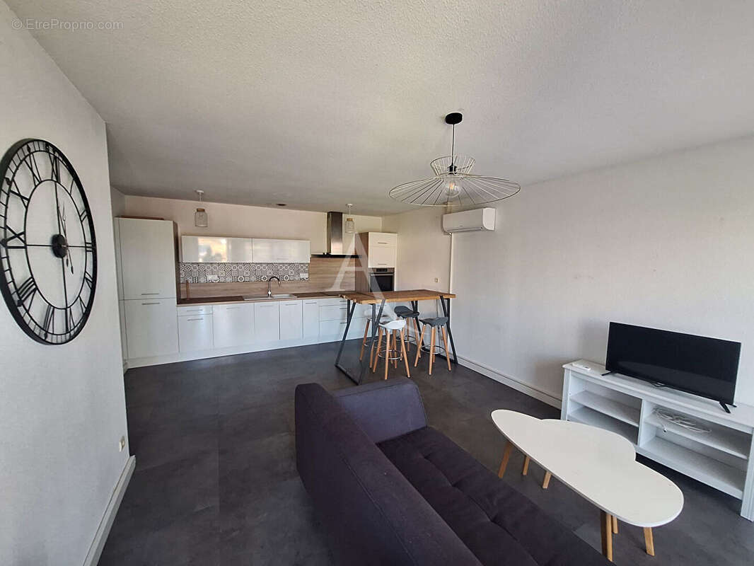 Appartement à POULX