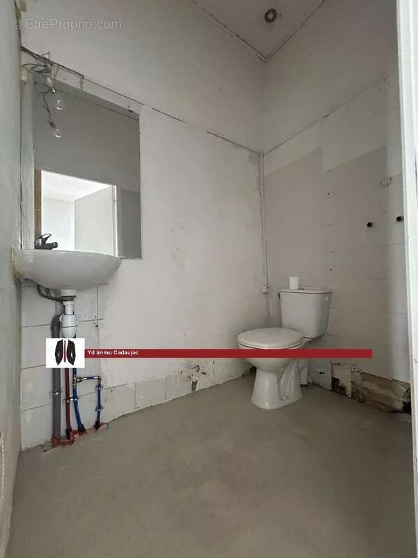 Centre la Brède local commercial avec logement et garage - photo 14