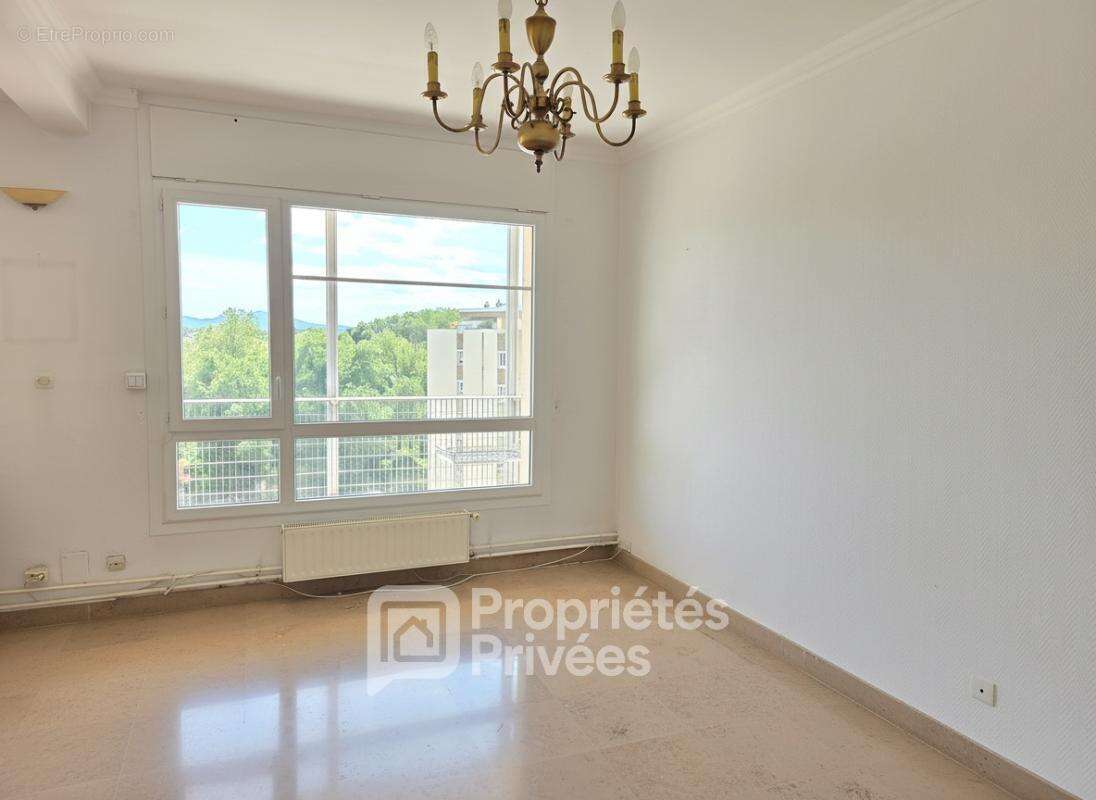 Appartement à MONTELIMAR
