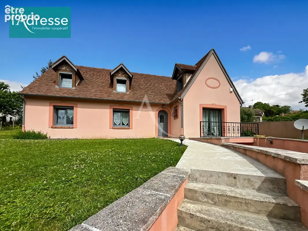 Maison à JUZIERS