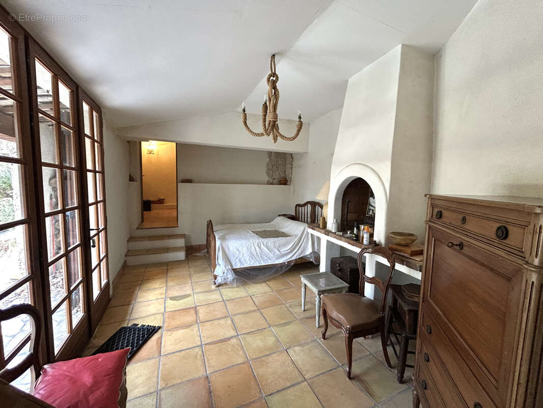 Maison à VILLECROZE