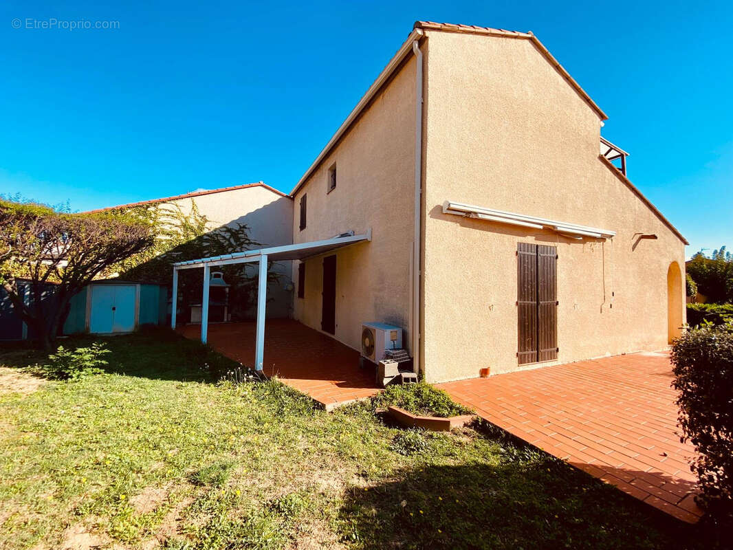 Maison à VILLENEUVE-DE-LA-RAHO