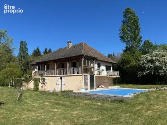 EXCLUSIVITE à AUXY, pavillon 4 chambres, 2 garages,piscine et pré sur 1h8. - photo 1