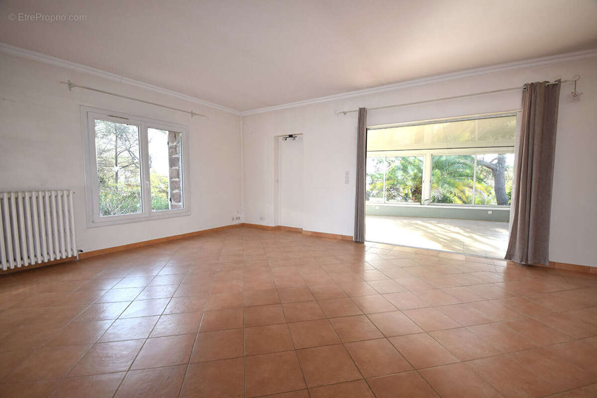 Maison à SAINT-RAPHAEL