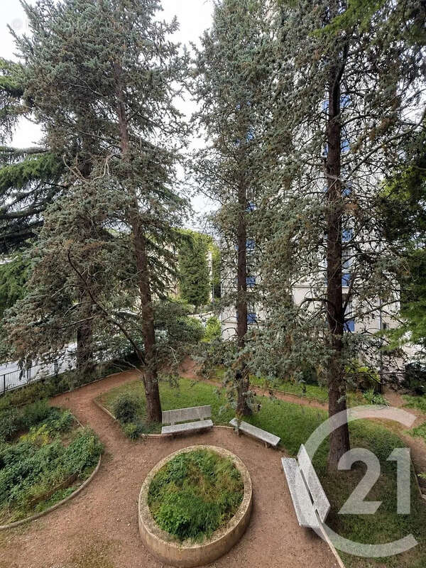Appartement 78 m² à Villeurbanne  - photo 9
