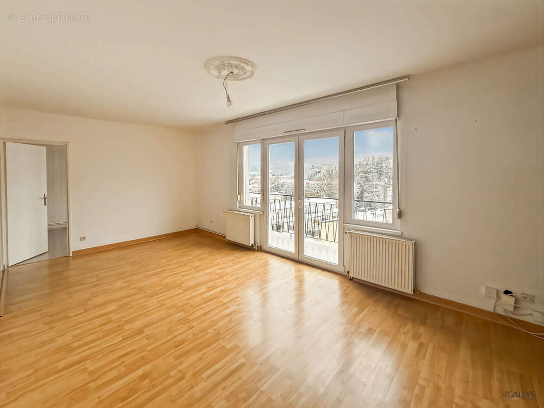 Appartement à ARS-SUR-MOSELLE