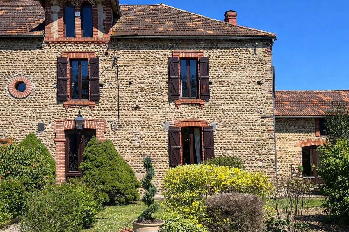 Maison à VIC-EN-BIGORRE