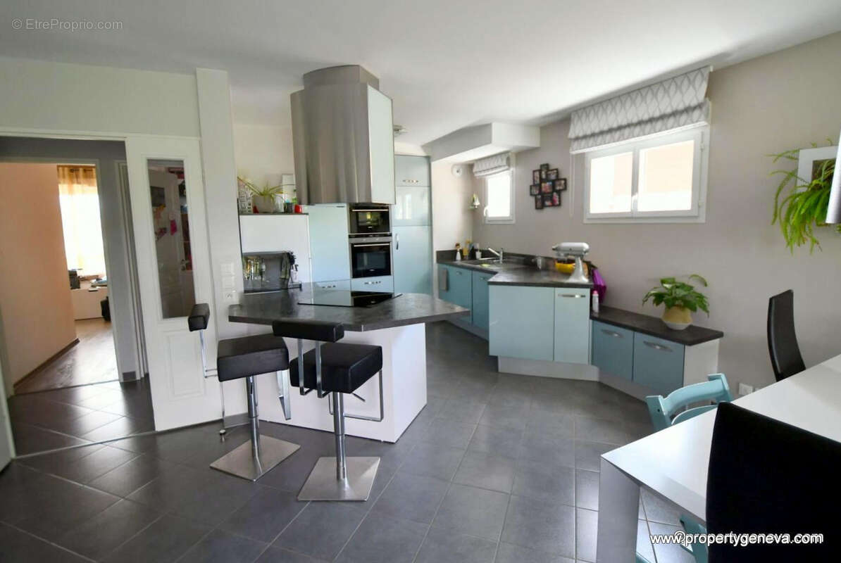 Appartement à PREVESSIN-MOENS