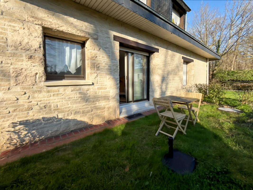 Appartement à EQUEMAUVILLE