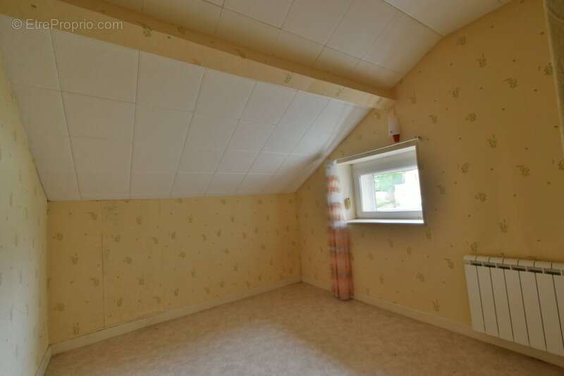 Maison à POURU-SAINT-REMY