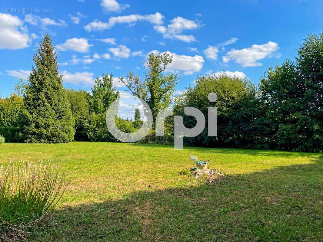 Maison à ARNIERES-SUR-ITON