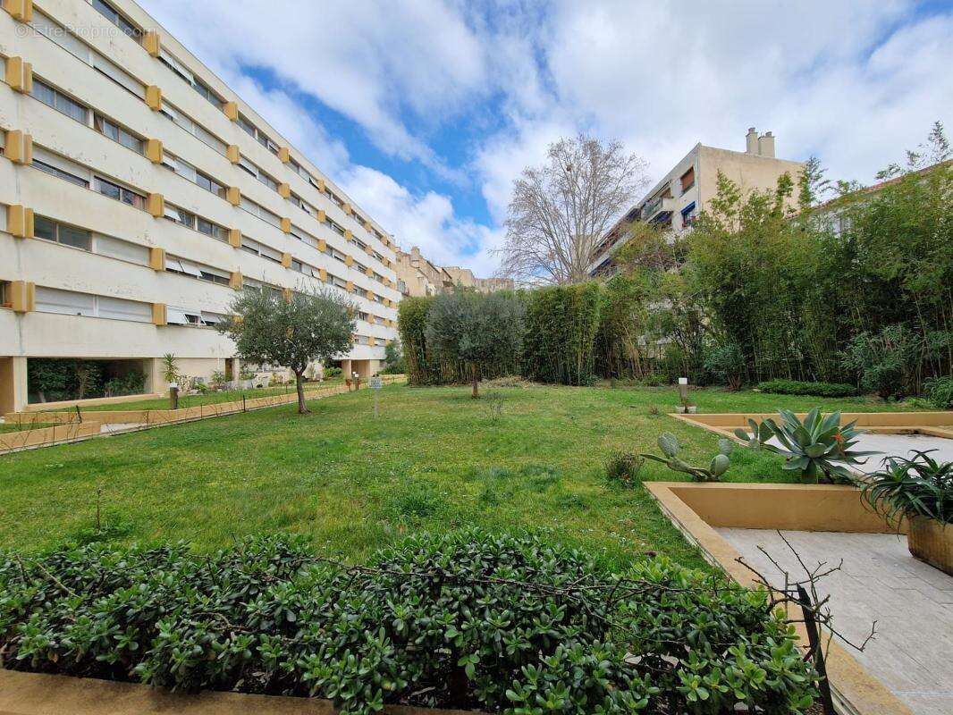 Appartement à MARSEILLE-8E