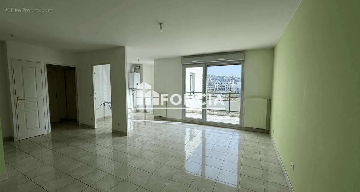 Appartement à BOURGOIN-JALLIEU