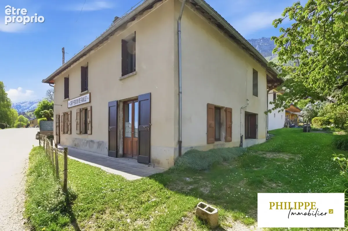 Maison à LA TERRASSE