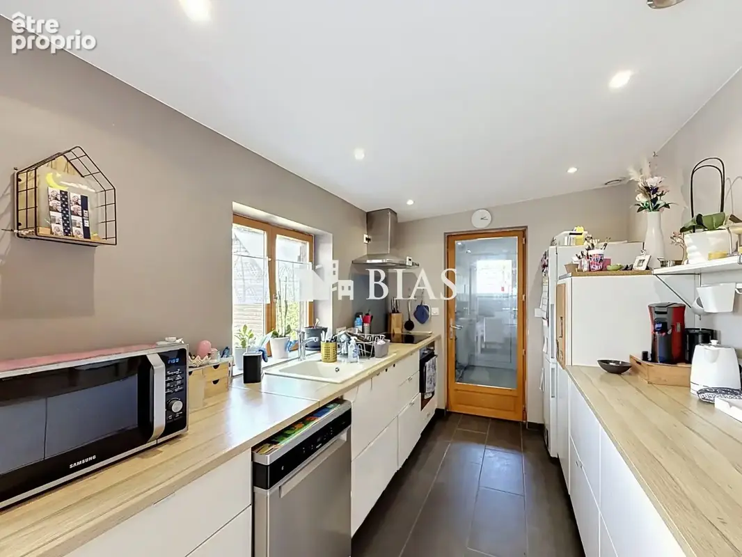 Maison 93 m² à Pont-L'eveque  - photo 3