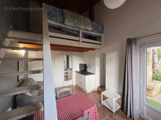 Maison à SAINT-ETIENNE-ESTRECHOUX