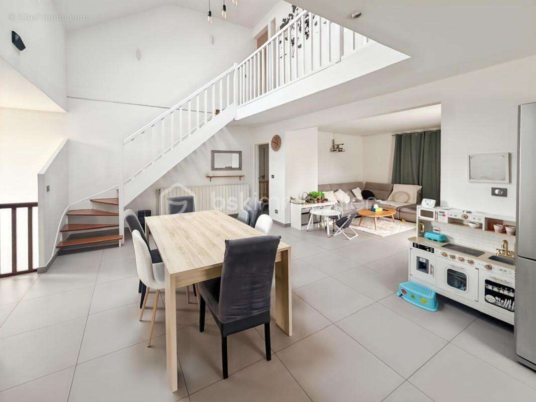 Maison à CHALIFERT