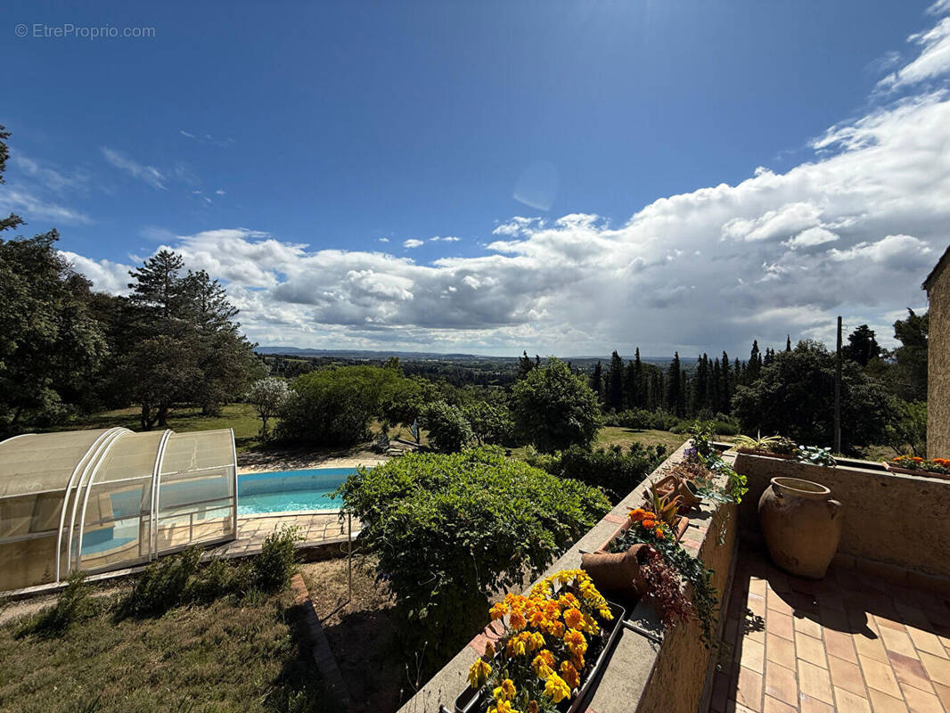 Maison à CHATEAUNEUF-DE-GADAGNE