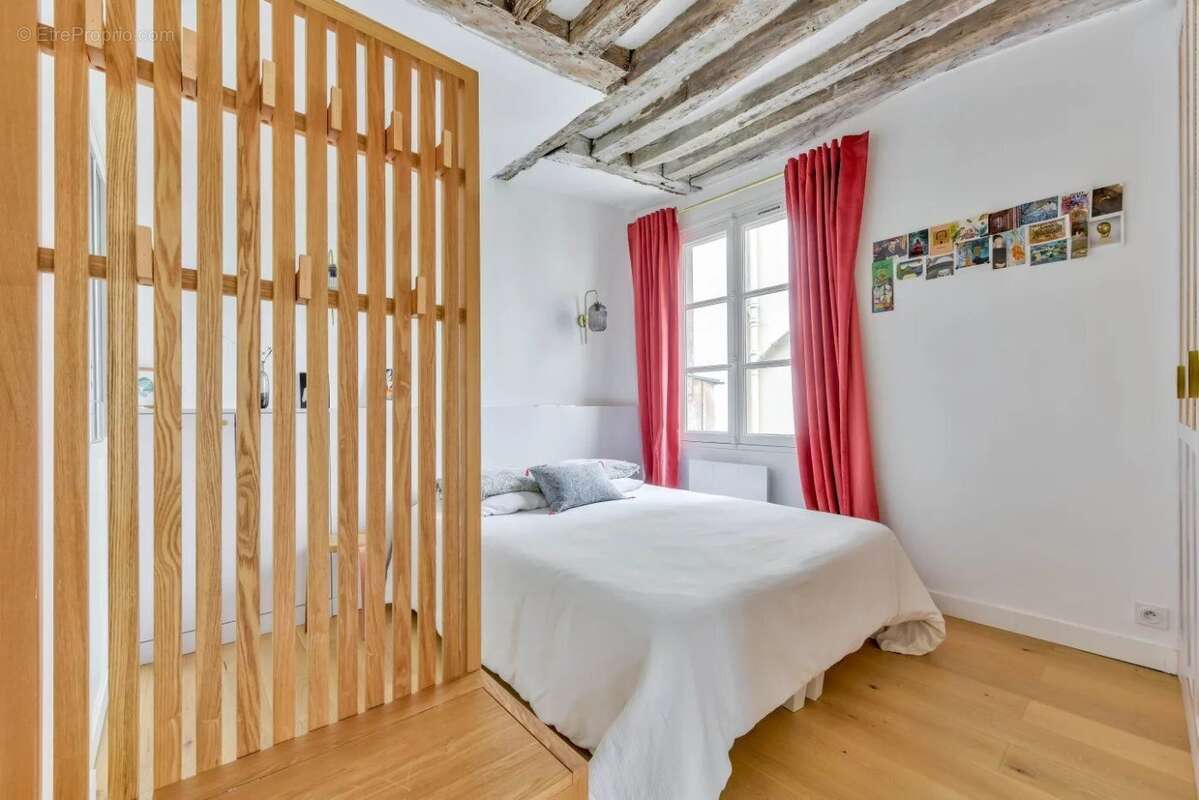 Appartement à PARIS-4E