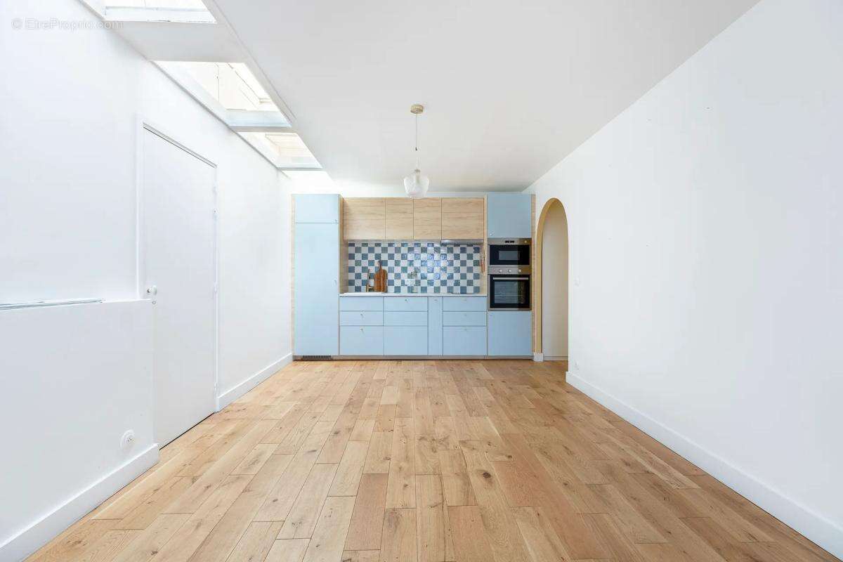 Appartement à PARIS-15E