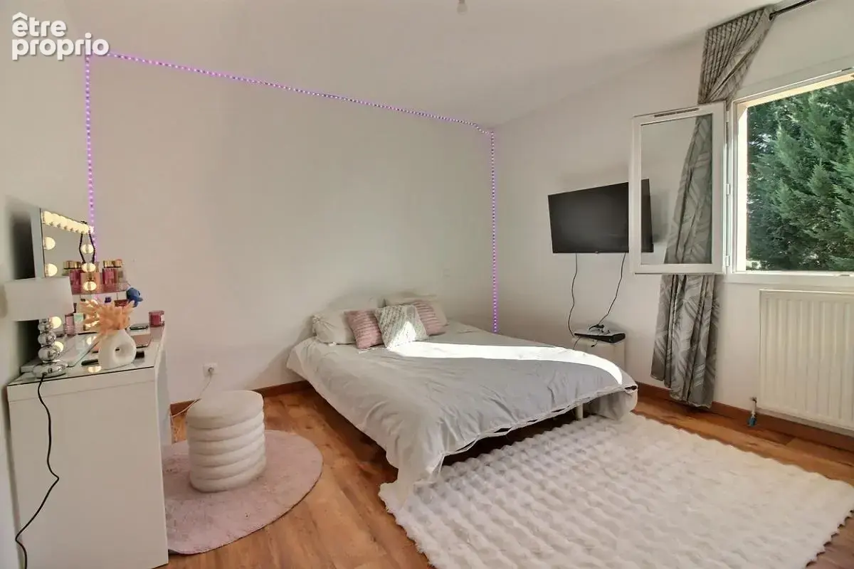 BRIVE - Malemort ? 2 maisons en 1 ? 290 m² ? 7 chambres ? DPE B - Terrain 2000m² - photo 11