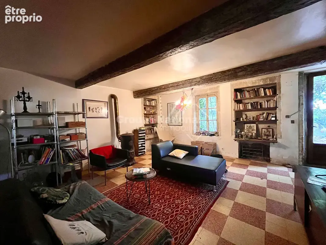 Quartier recherché, mas à rénover+ grange sur 1900 m² de terrain - photo 4