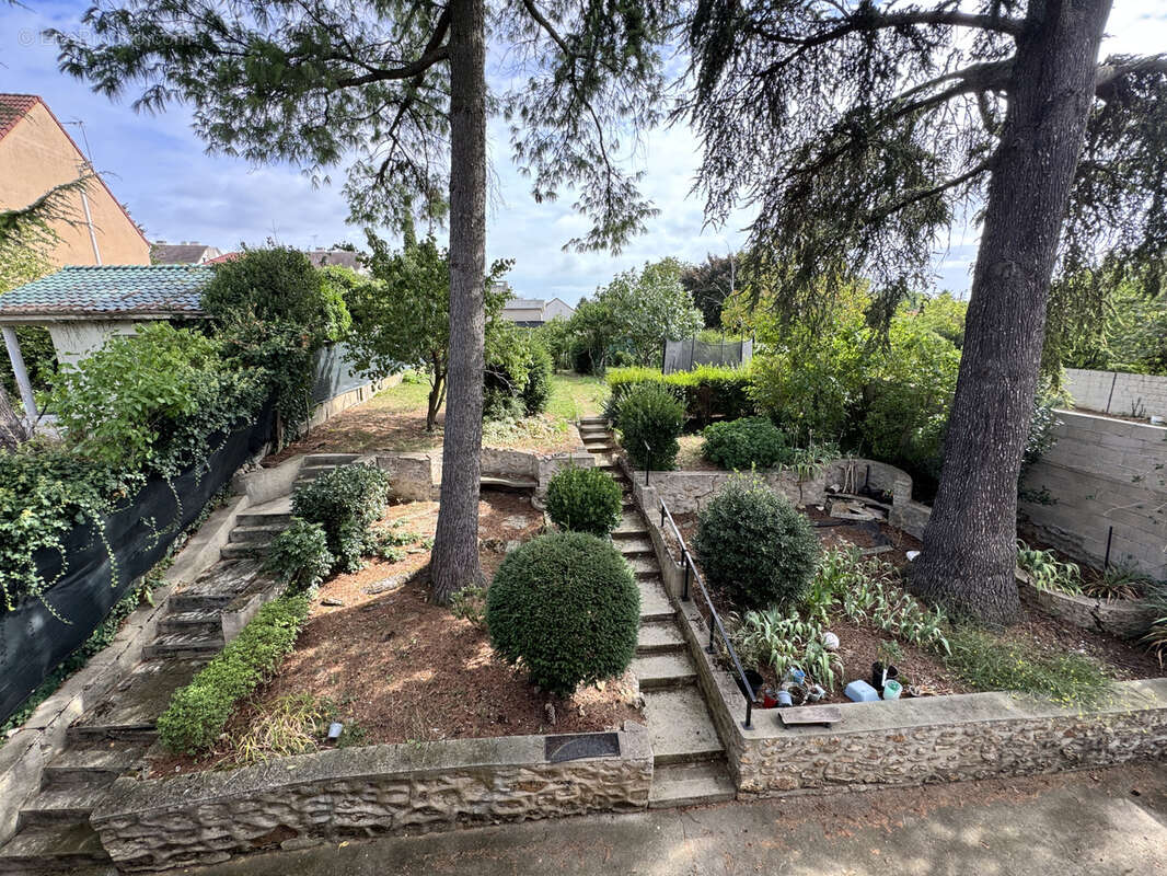 Maison à CORBEIL-ESSONNES