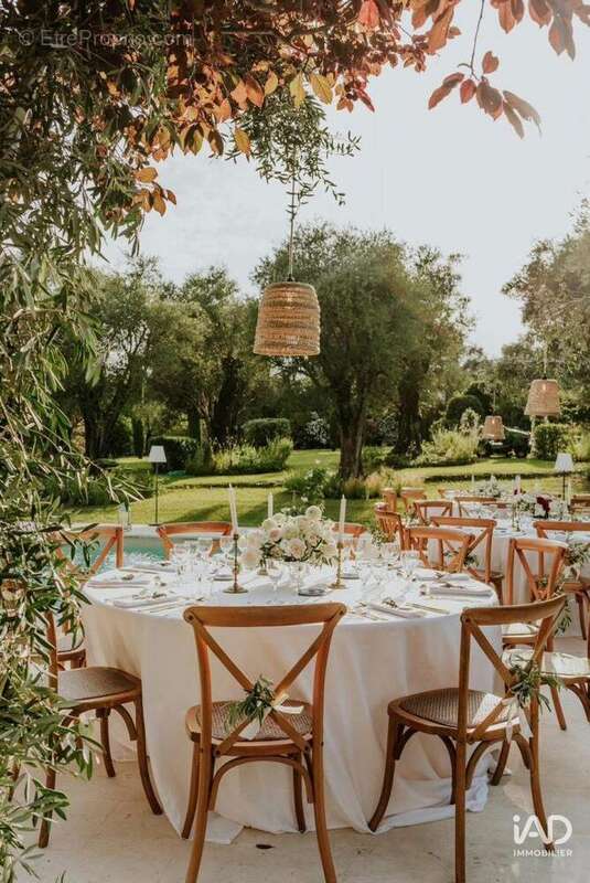 Photo 4 - Commerce à TOURRETTES