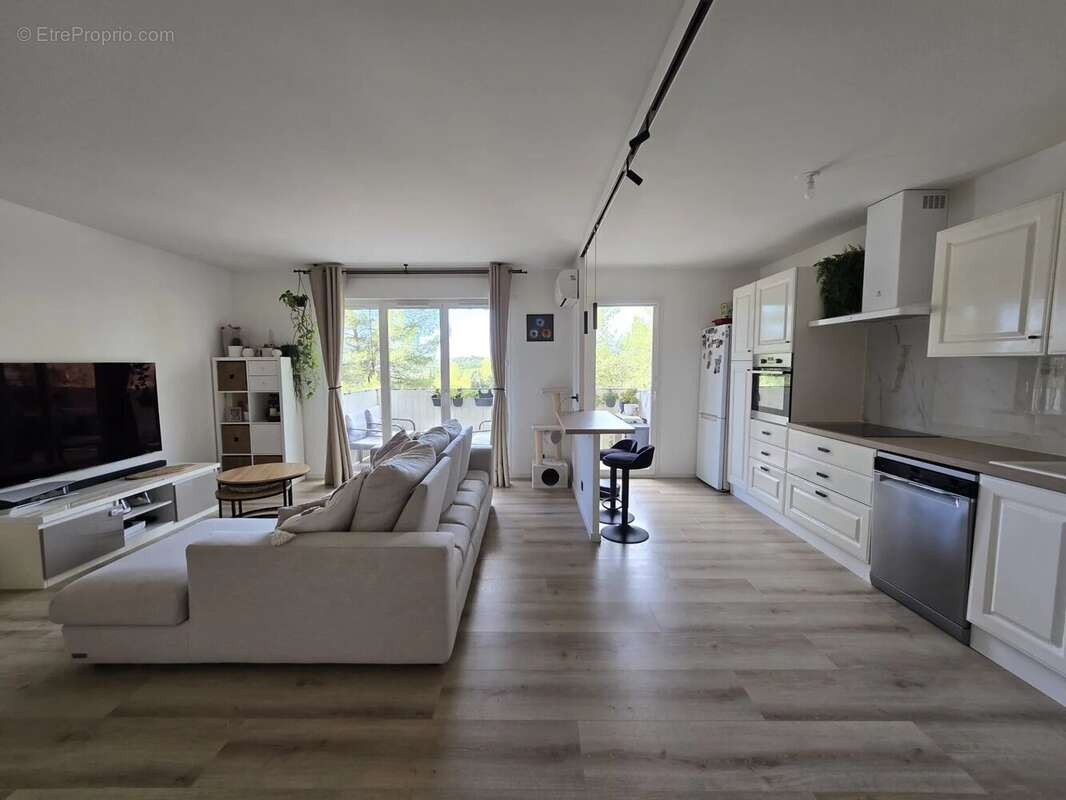 Appartement à MOUGINS