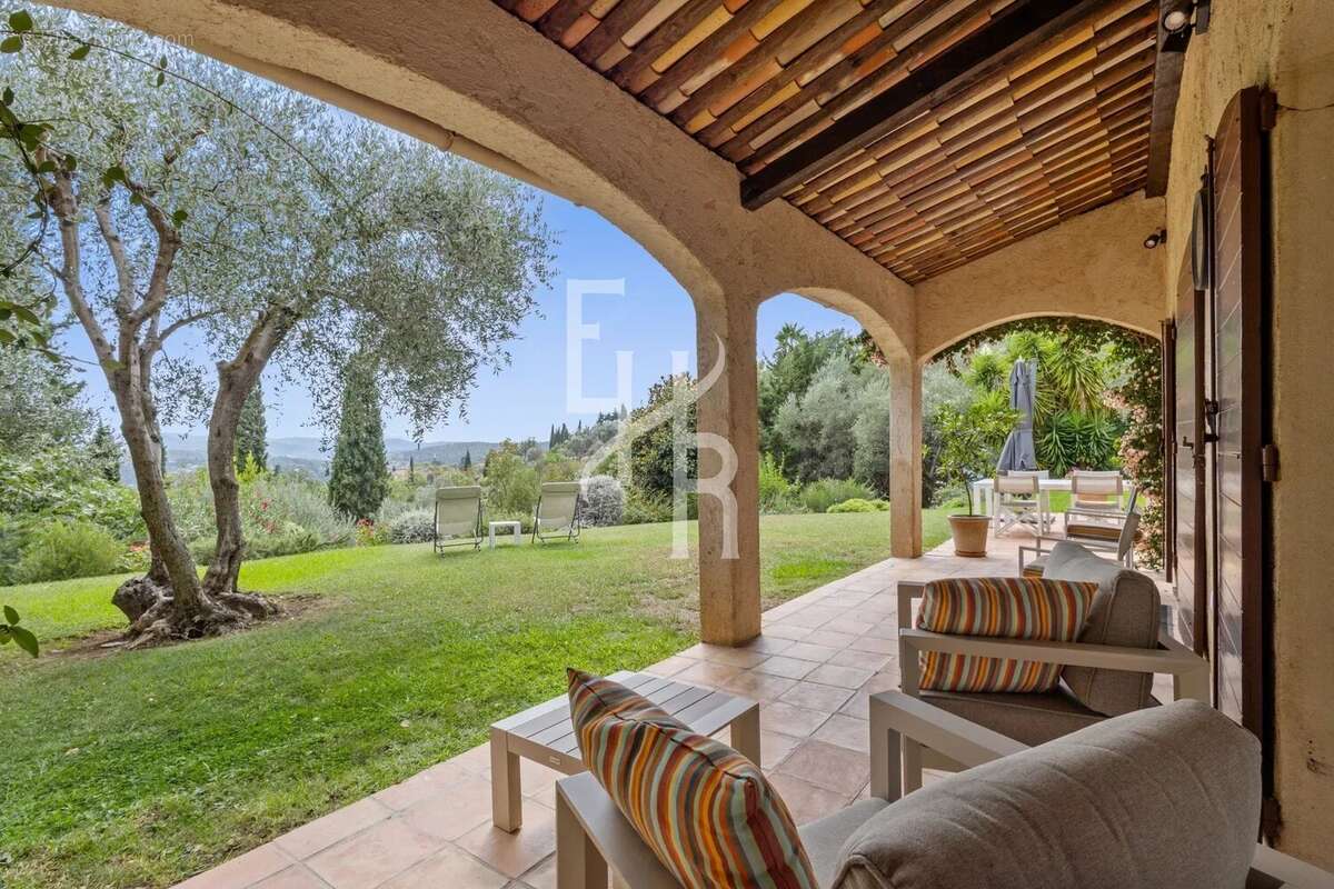 Vente villa vue panoramique au calme absolu, Spéracédes - photo 7