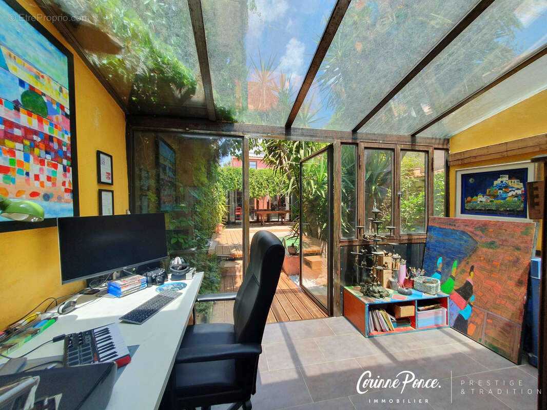 Nîmes maison de charme avec patio pisine dépendance - photo 17